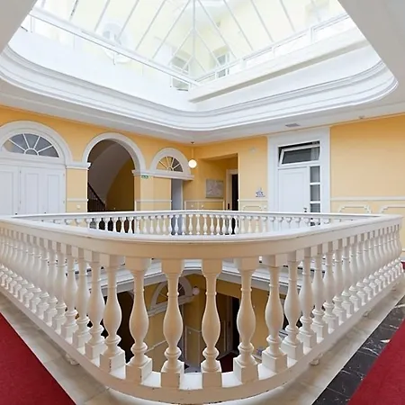 Hotel Cortes De
