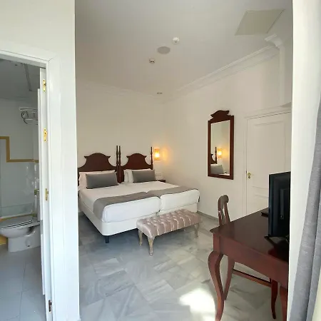 Cortes De Hotel 3*